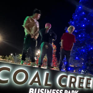 Lights (feat. Boyardeee) (Explicit)