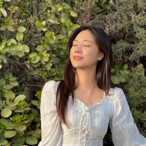 눈을 감고 그려봐 (Close your eyes and think) (闭眼想象) (Inst.)