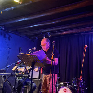 No Hago Otra Cosa Que Pensar en Ti