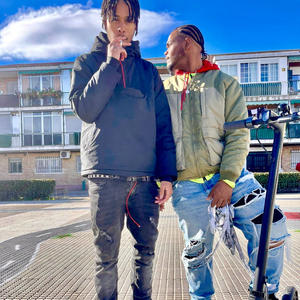 CON LOS TIGER A MI LAO' (feat. AwRonnyy) (Explicit)