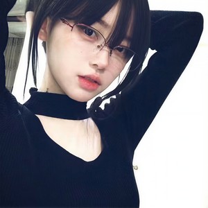 Talking to the moonXThat Girl