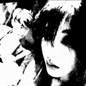 LIVING (feat. Fivenowitzki) (Explicit)