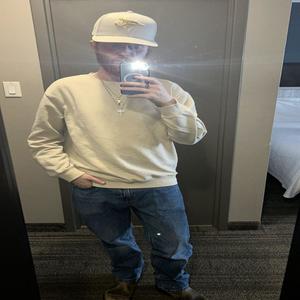 Someone that'll line you up (Explicit)