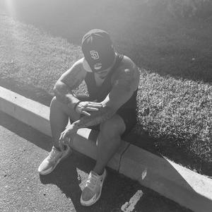 POURING RAIN (feat. DVNIEL) (Explicit)