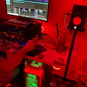 In The Wind (feat. Huncho.Vuitton)