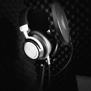 Entre tantas (feat. Angel org) (Dejando voces) (Explicit)