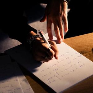 Maman j'ai mal (Explicit)