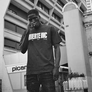 Damier (feat. uhk) (Explicit)