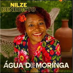 Água de Moringa