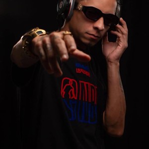 Sentando no Fuzil (Explicit)