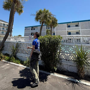 Vetements (Explicit)