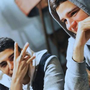 Avión (feat. Lil Pops & Jere Men) (Explicit)