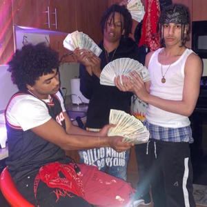 House shoes (feat. Sheedbe) (Explicit)