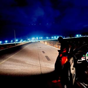 Unos cuantos miles (Explicit)