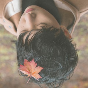 가을엔(FEAT. 김나영) (在秋天)