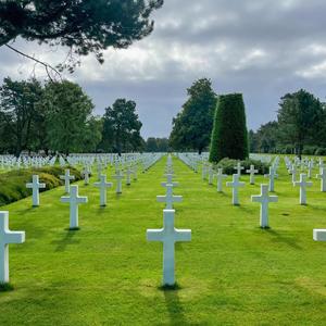 Now Let Us Sing (in honor of our soldiers fallen in battle)