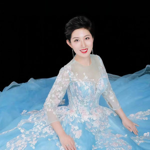 奋进的中国 (伴奏)