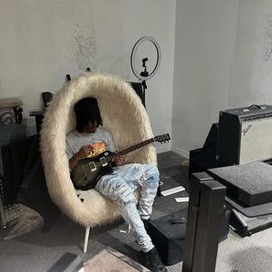 lactose intolerant (feat. Smokingskul, Mxlachi, 2COLD & New Age Music) (Explicit)