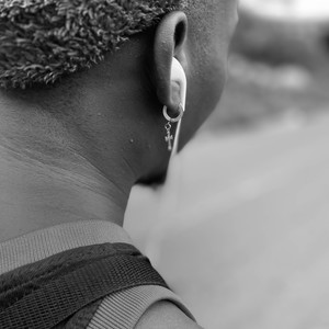 Buz (feat. SburhAiirsh)