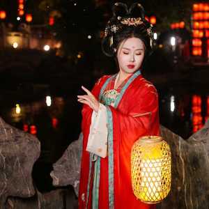 也许你该找个人聊聊（但她只给自己一年的时间）-Jade是张一一