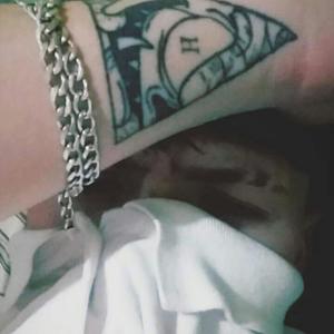 Usame(feat. Jaris Gold) (Explicit)