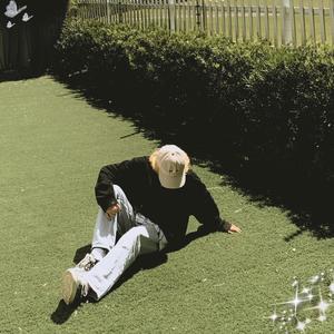 Playgirl (feat. Jom) (Explicit)