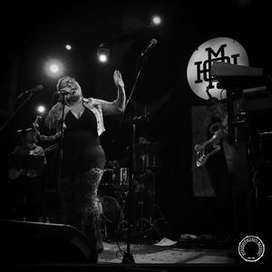 Carry On (feat. Lyle Divinsky)