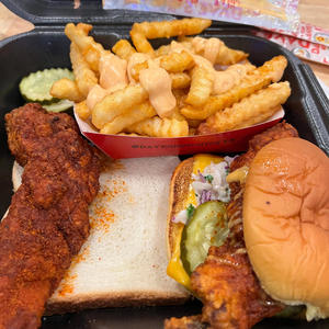 ##tmm cypher (feat. Pink4Timez, Xikua, Zacc & KOA) (Explicit)