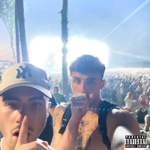 PRZEZ GŁOWĘ (feat. glitch bladé) (Explicit)