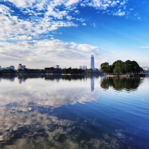 天下泉城 (伴奏)