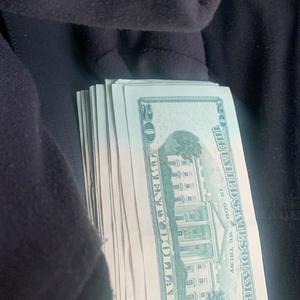 Hop Out Da V (Explicit)