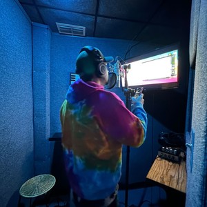 dancin in a empty room (Explicit)