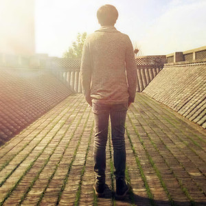 比你更爱我的人 (Single Version)