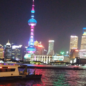 在外滩，听海风