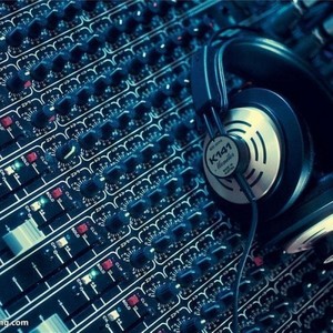 神曲集合(忐忑+high歌+痒+爱情买卖)