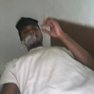 Love Strxies 2 (feat. Laxan)