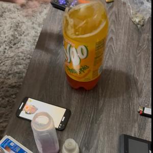 Meet the button (feat. Junni3 & Yaviii) (Explicit)