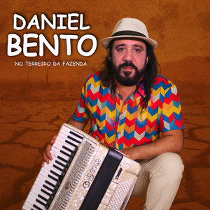 NO TERREIRO DA FAZENDA