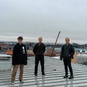 Ei enää(feat. Mikael Laurent)