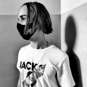 Arogant (feat. Dark Mozart)