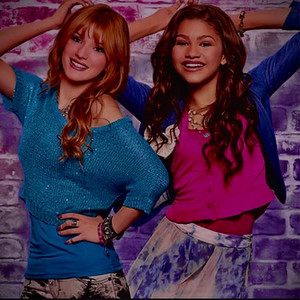 shake it up scene style! ^-^ (Explicit)