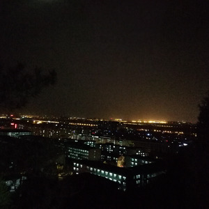 郁