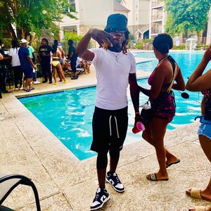 Neva Wanna Leave(feat. EastAtlantaCash) (Explicit)