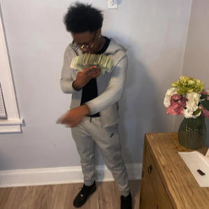 Trust me (feat. Lilmoocho) (Explicit)