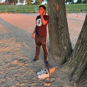 1,000 Hugs (Explicit)