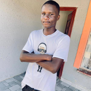 Auyeke (feat. Lowkiid & Calvinator)