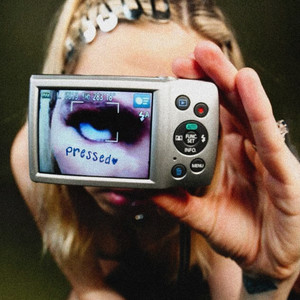 She Just Wanna Love Me (Explicit)