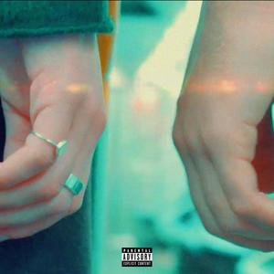 Friends Who Kiss (feat. Elique) (Explicit)