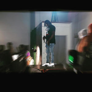 Straight In (feat. YS Peedy, RADSOL & VYNN VERSAUSII) (Explicit)