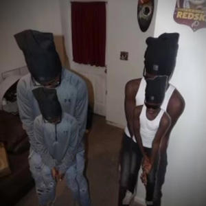 Baggin Shi (feat. SinGotMotion) (Explicit)